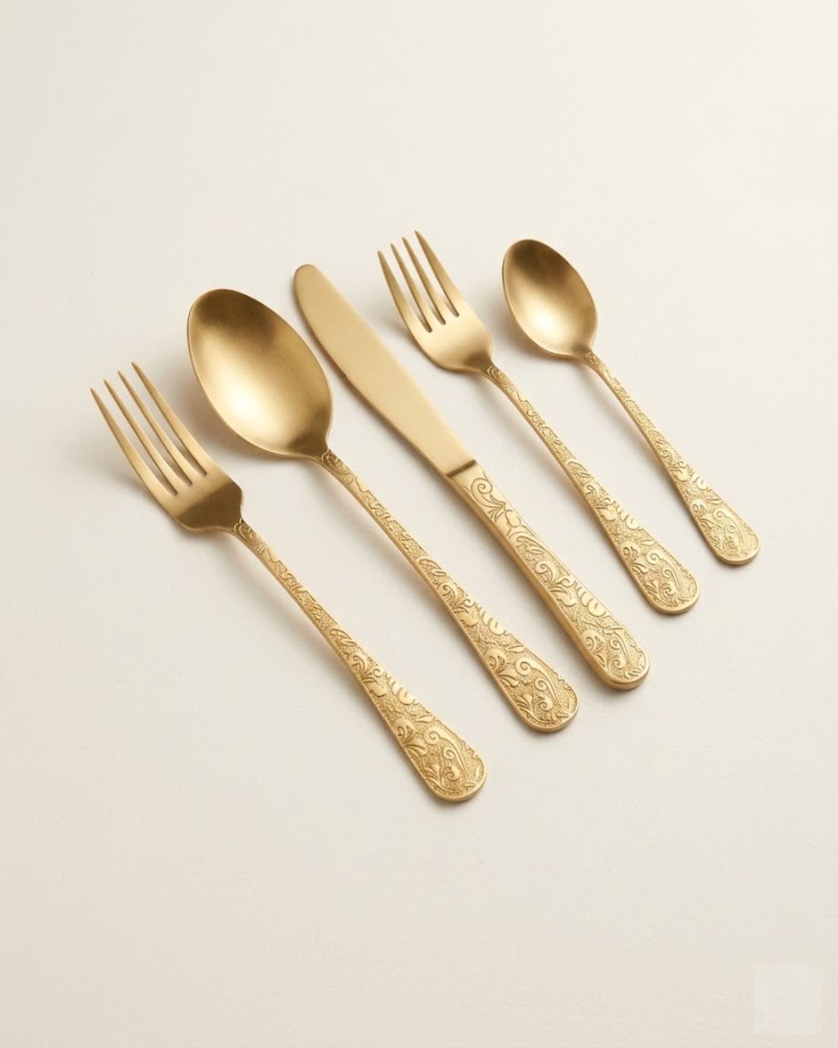 Aurea Incisa™ — Engraved Flatware Collection