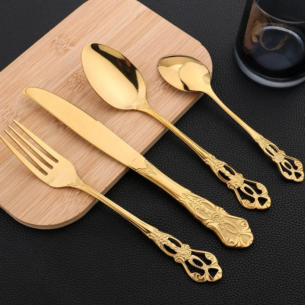 Aureo Vittoria™ — Textured Flatware Collection