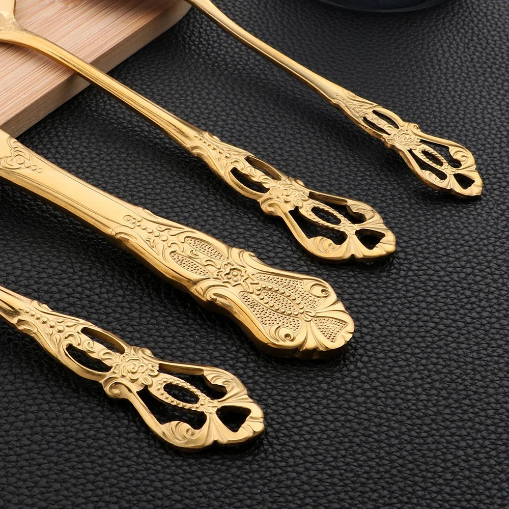 Aureo Vittoria™ — Textured Flatware Collection
