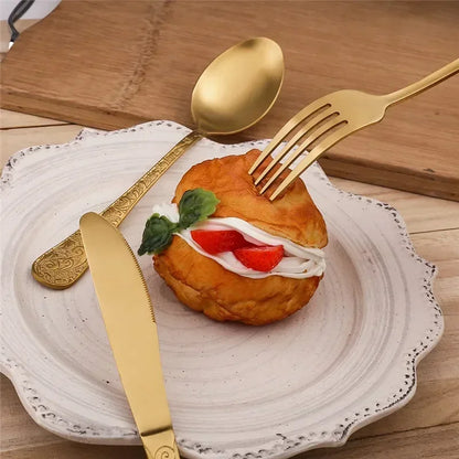 Aurea Incisa™ — Engraved Flatware Collection